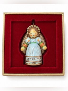 Vintage 1977 Hallmark “Joy to the World” Angel Ornament  Yesteryears
